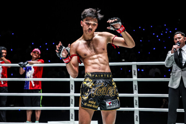 Thai-Malaysian Muay Thai fighter Aliff Sor Dechapan celebrates his win