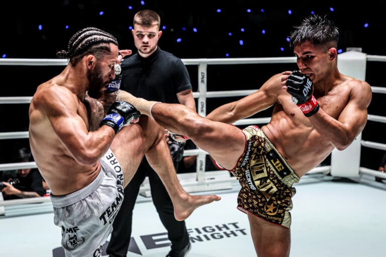 Johan Ghazali and Diego Paez trade strikes at ONE Fight Night 32.