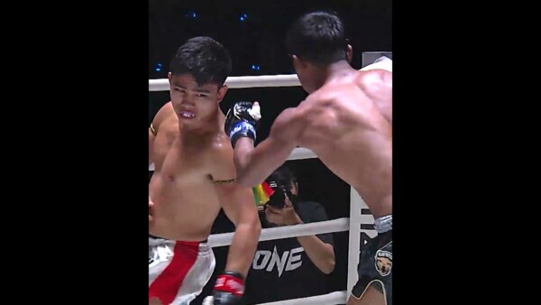 Insane Battle  Black Panther and Suriyanlek traded knockdowns in this INSANE Muay Thai fight!