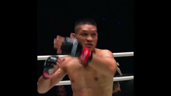 Sneaky HELLBOW  Korpai crumples Jaopuenyai for a highlight reel KO!
