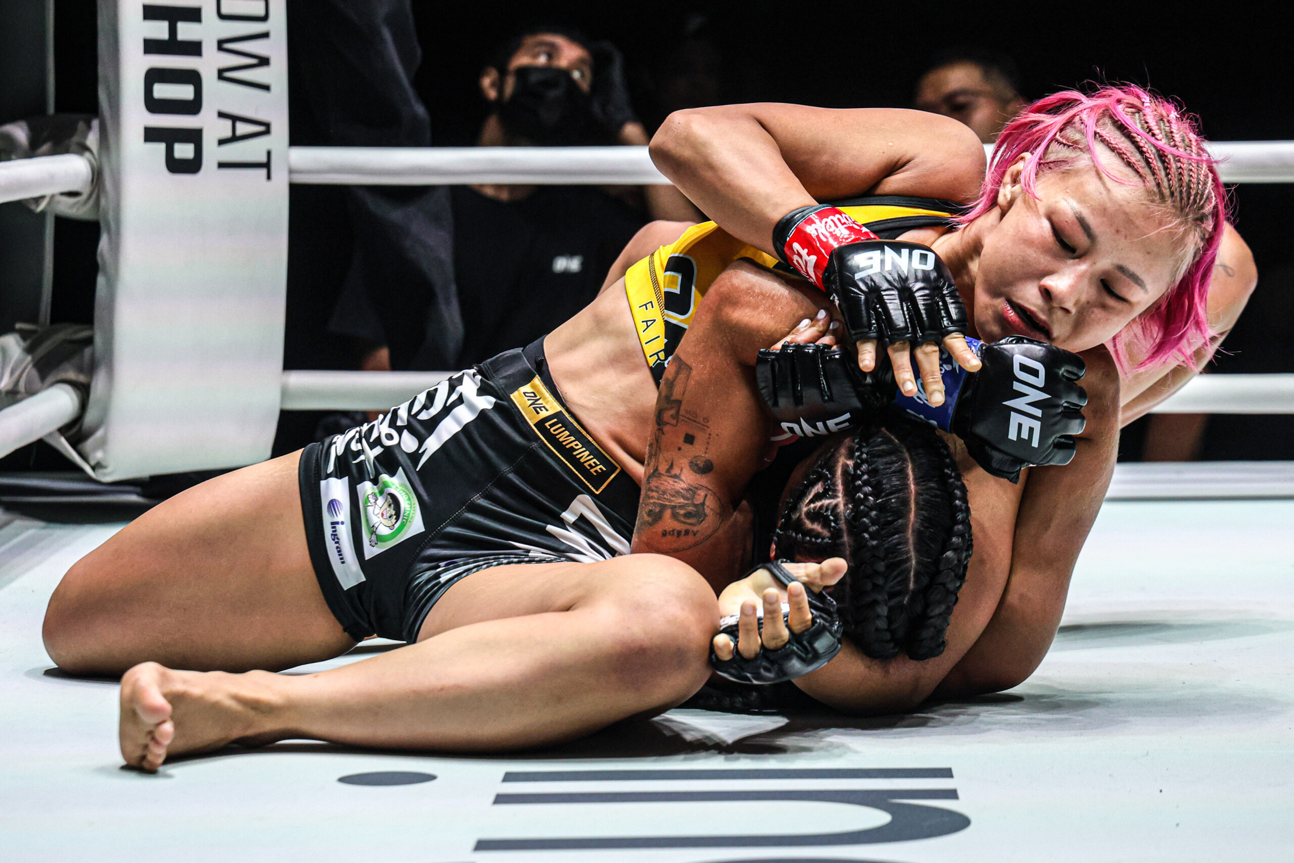 Ayaka Miura Juliana Otalora ONE Friday Fights 116 1