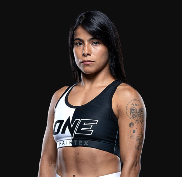 Juliana_Otalora hero 1200x1165