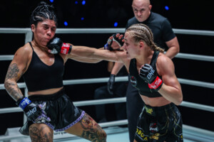 Martyna Kierczynska Cynthia Flores ONE Fight Night 33 8