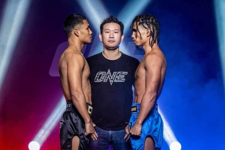 Muay Thai fighters Rambong Sor Therapat and Suriyanlek Por Yenying