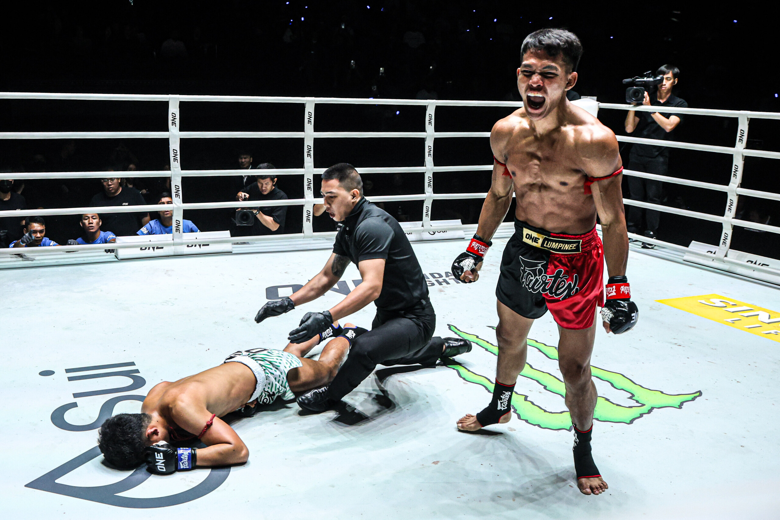 Tomyamkoong Bhumjaithai Watcharaphon Singha Mawynn ONE Friday Fights 116 2
