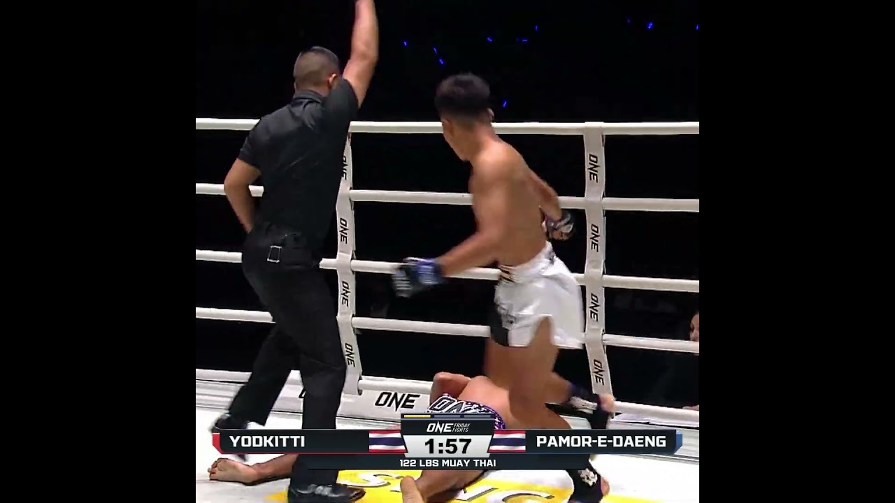 LIGHTS OUT  18 year old Pamor E Daeng debuts with a HUGE head kick KO!