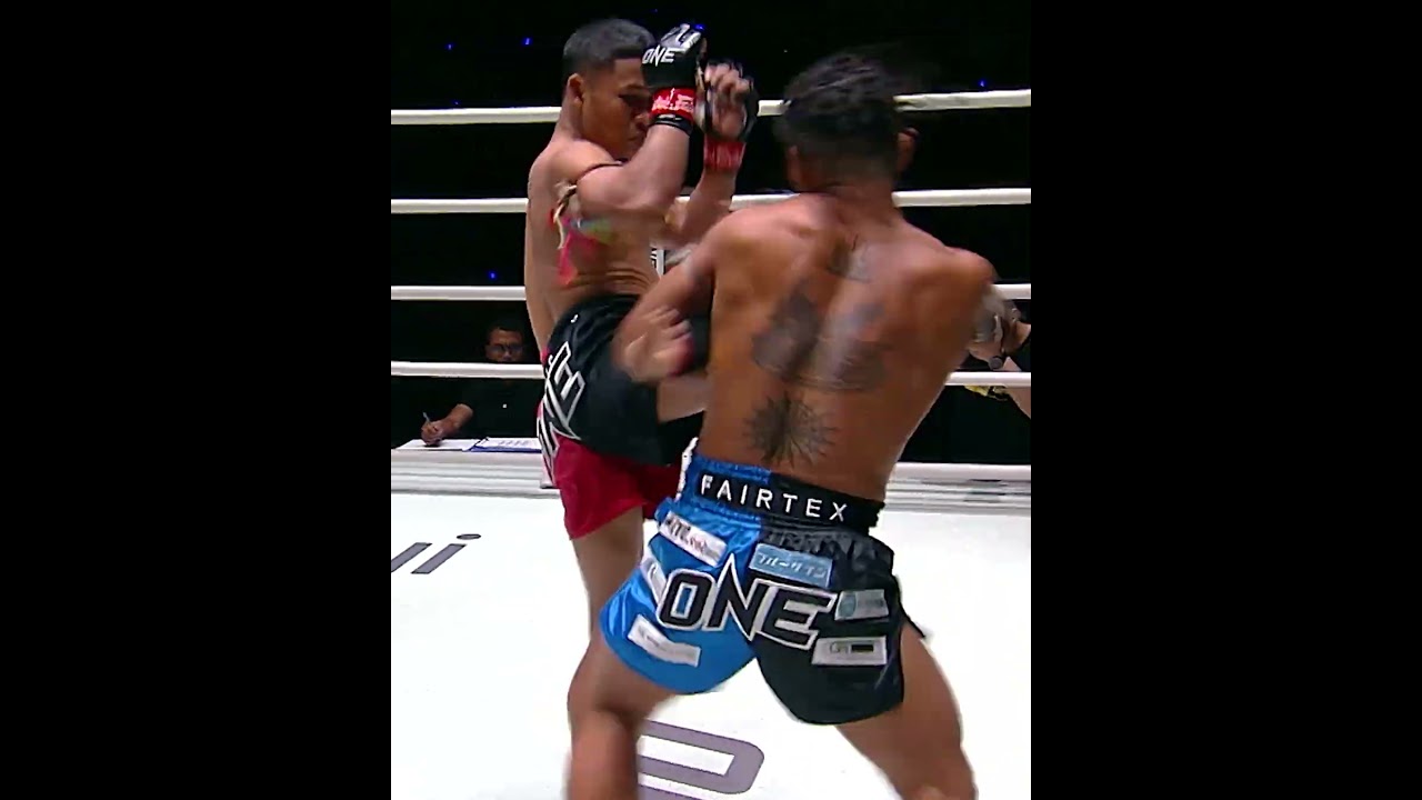 Out COLD  All the FIERY strikes from the Muay Thai banger between Suriyanlek and Rambong!