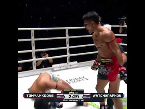 THUNDERSTRUCK ⚡ Tomyamkoong sleeps Watcharaphon with one punch!