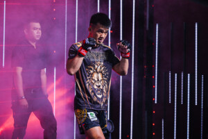 Elbek Alyshov Jeremy Pacatiw ONE Fight Night 34 5