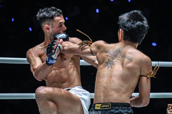 Klarob NuiCafeboran Mohammad Ali ONE Friday Fights 121 2