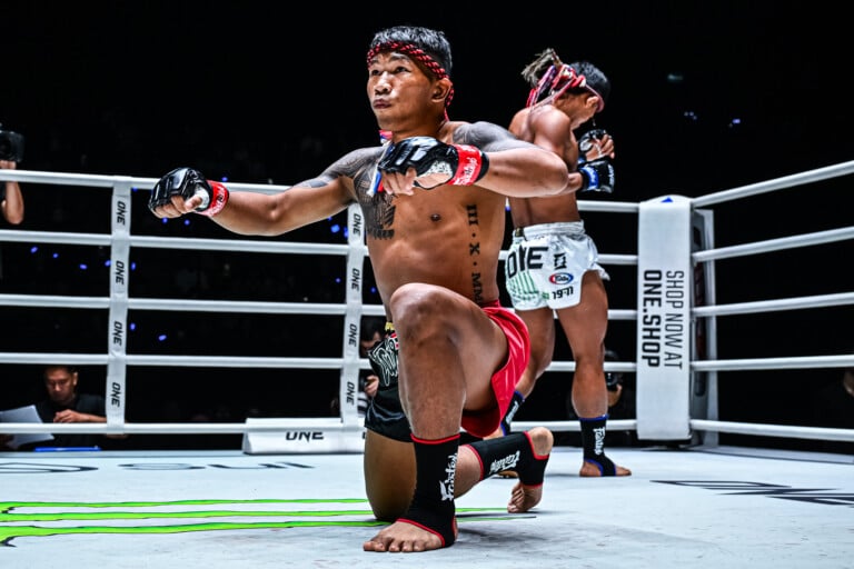 Muay Thai fighter Samingdam NF Looksuan performs the wai kru