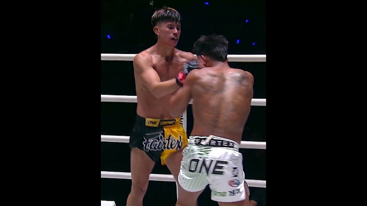 The CRAZY Muay Thai banger between Ahavat Gordon and Seksan!