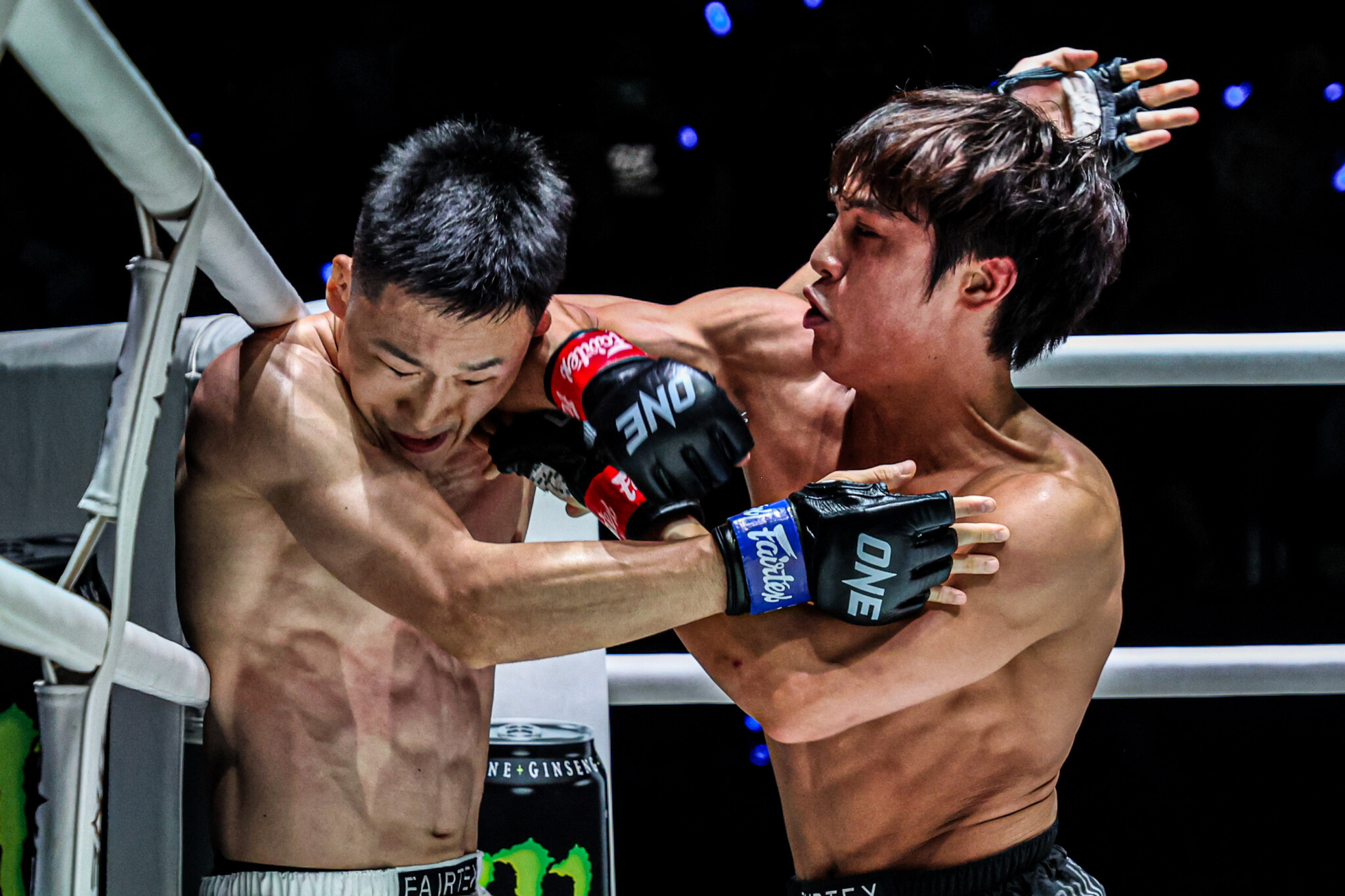 Group fight（kick） spring 08 Kyungjung Kim Debuts In ONE Friday Fights With Electrifying