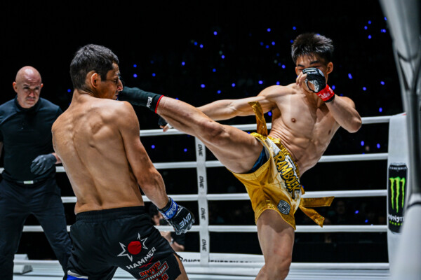 Rambolek kicks Dmitrii Kovtun in the head