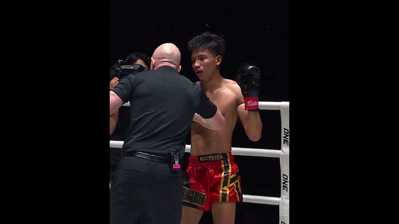 All the DIZZYING strikes from the kickboxing banger between Zhang Peimian and Aliff! ‍