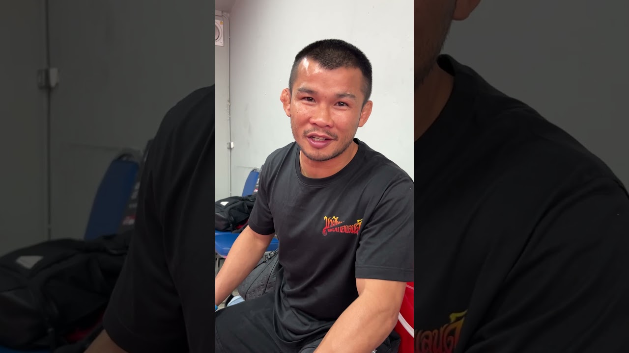 Nong O reacts to teammate Johan Ghazali's epic TKO win