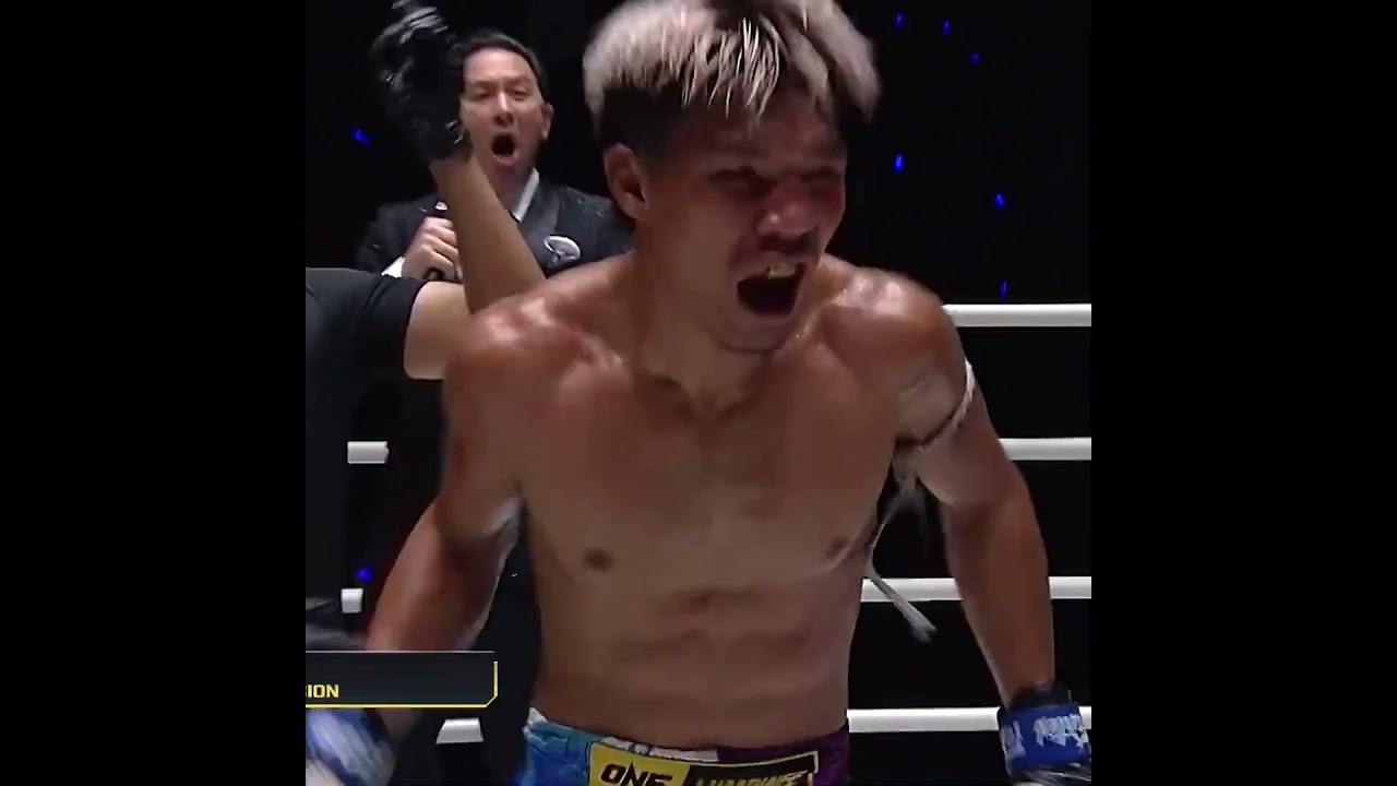 RAZOR CLOSE ⚖️ PTT outslugs Alessio Malatesta to secure a split decision win!