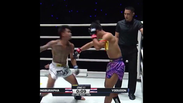 STEAMING HOT  YodUdon bombards Kongburapha for a first round TKO!