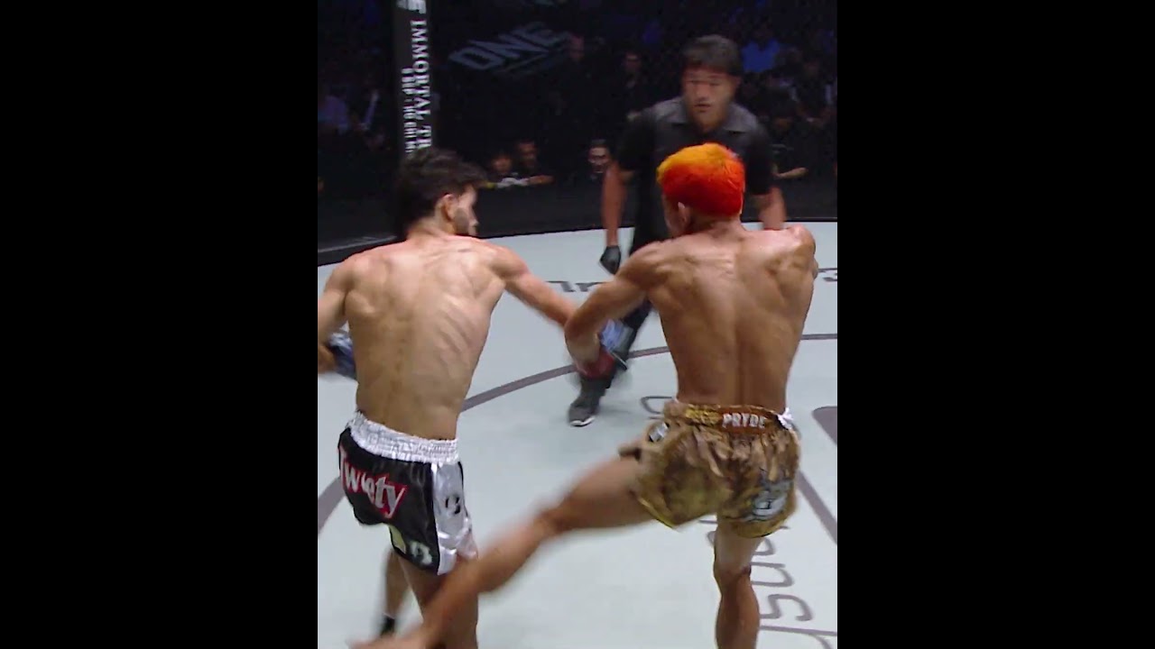 STYLIN'  Watch Ilias Ennahachi put on a striking clinic against Petchdam!