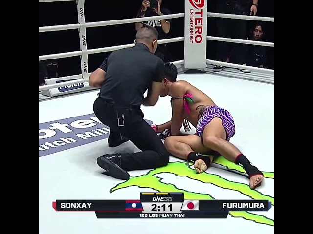 Throwing HEAT  Hikaru Furumura KOs Sonxay in Round 2!