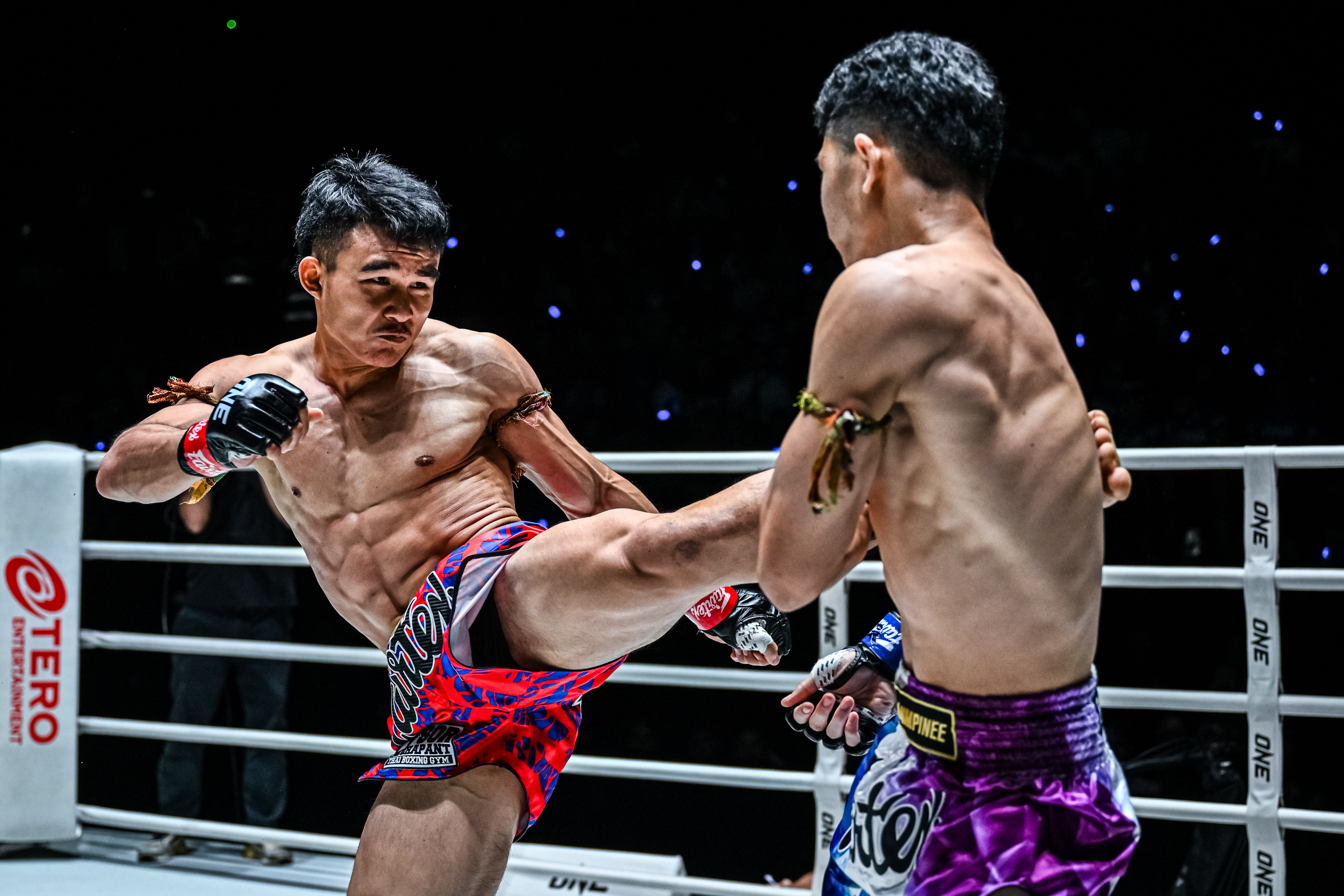 Worapon Lukjaoporongtom Kongkula Jitmuangnon ONE Friday Fights 127 4