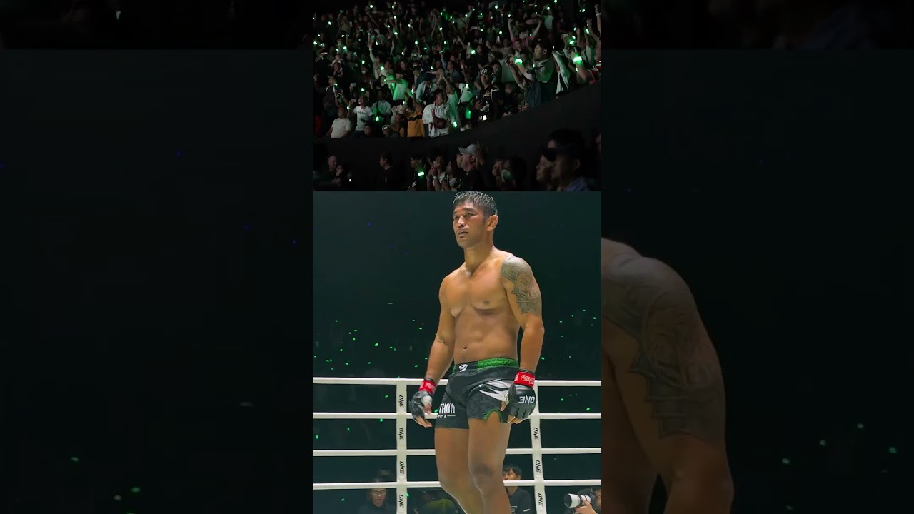 Crowd = electric ⚡ The fans witnessed history as Aung La N Sang said farewell with a TKO win!