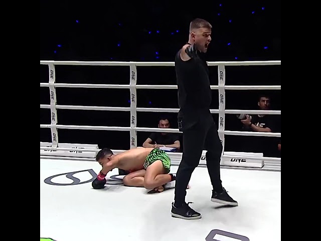 DUELING knockdowns ⚔️ Kazuteru Yamazaki edges Abdelhamid Talbi by unanimous decision!