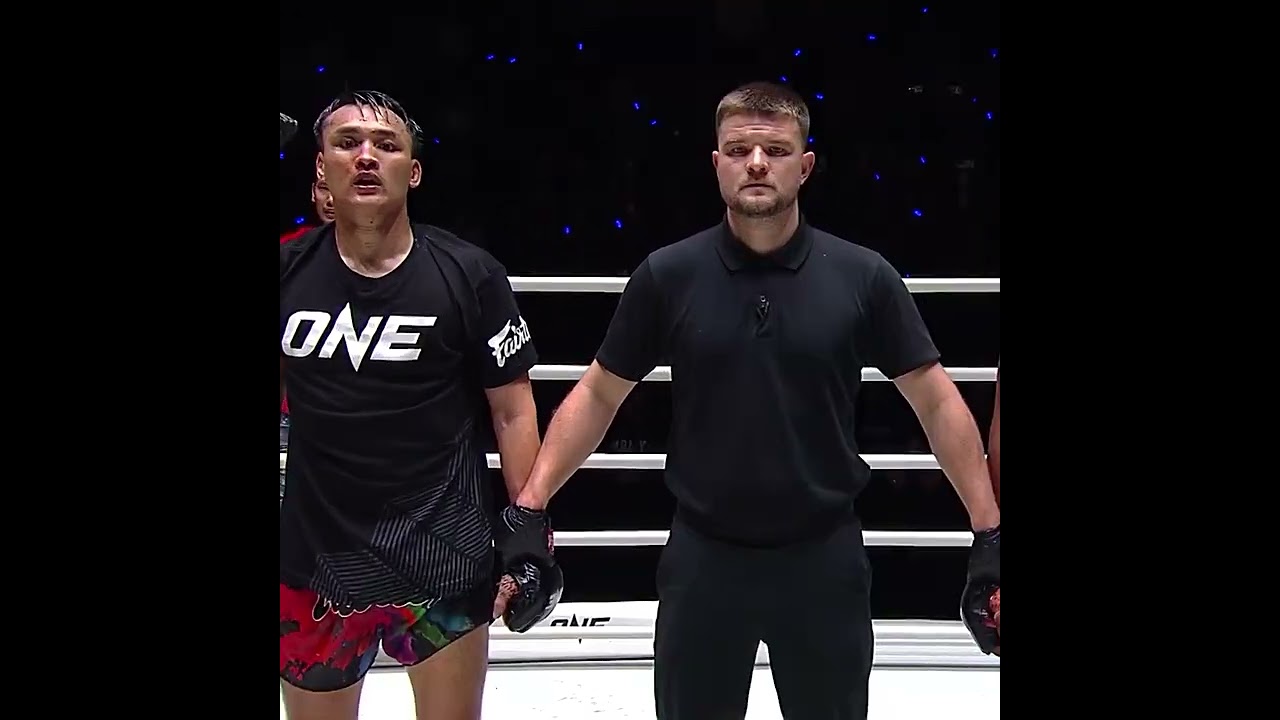 EPIC BATTLE ⚔️ Tengnueng outslugs Tun Min Aung by unanimous decision in our main event!