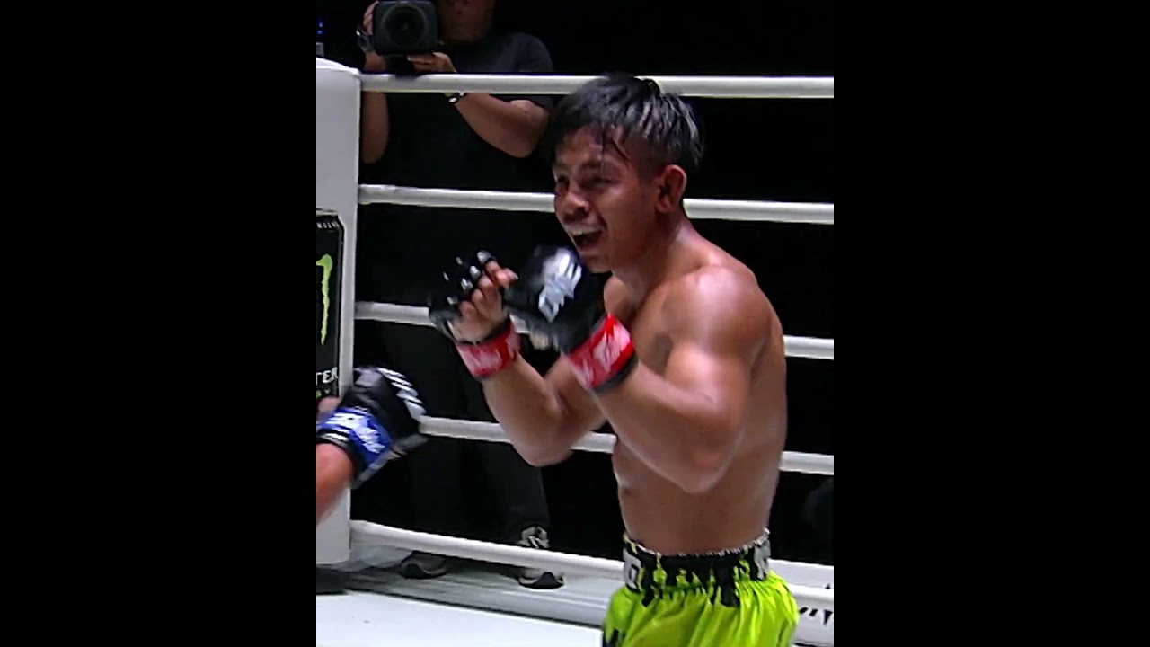 Muay Thai at its finest  Songchainoi’s first unforgettable clash with Rak!