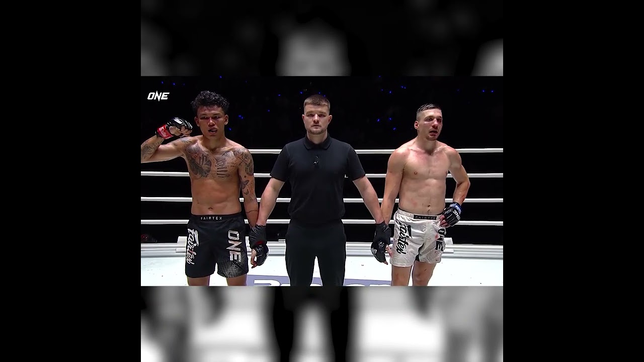 STINGING jab  Nontachai knocks down Soner Sen en route to a majority decision win!