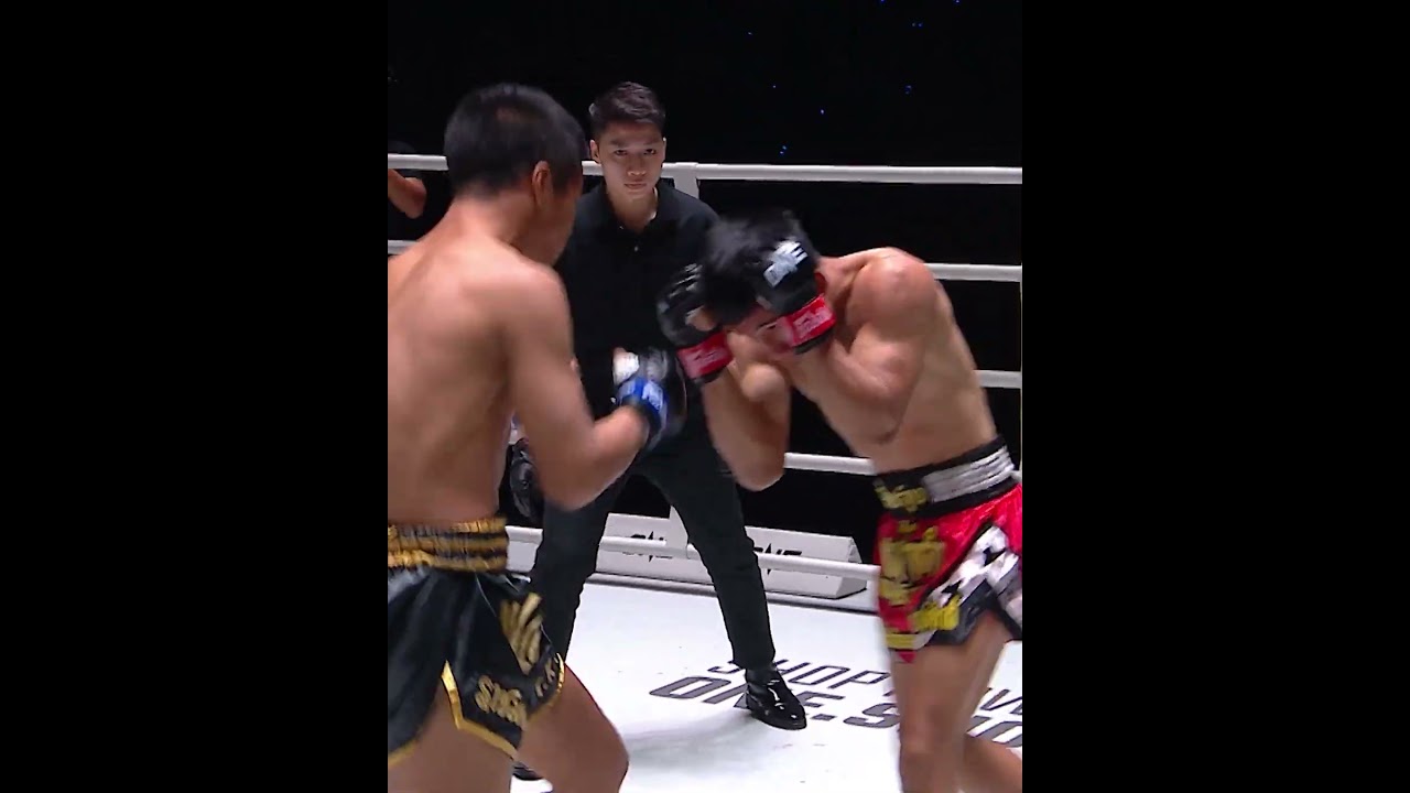 THRILLING EXCHANGES ⚡ Relive all the action packed highlights from Petnumkhum vs. Ratchamongkol!