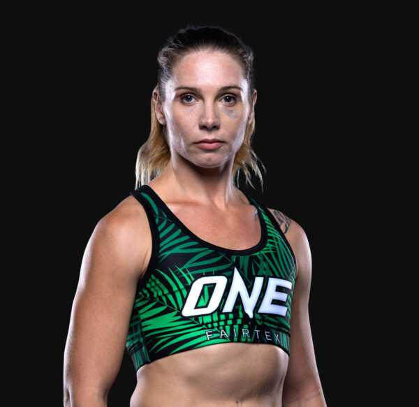 Adele_Niebel hero 1200x1165