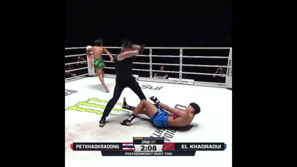 BLOWN AWAY  Petkhaokradong scores a massive first round KO!