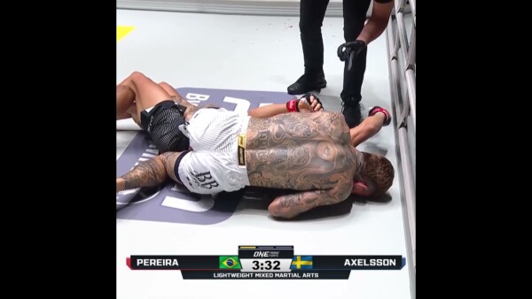 CHOKED OUT  Oliver Axelsson stays unbeaten with a quick submission of Jean Carlos Pereira!