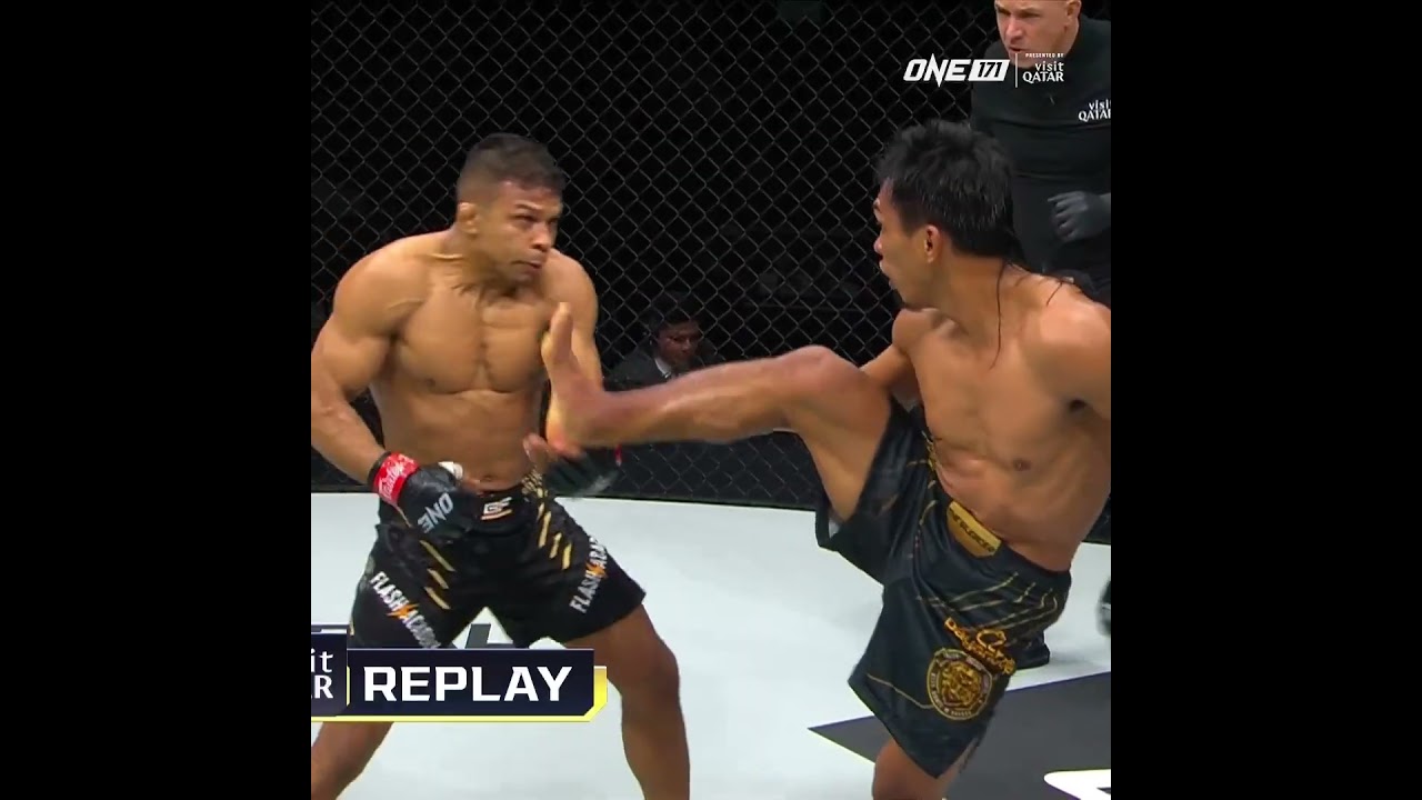 KICK TO THE CHIN  "The Silencer" shocked Bibiano Fernandes