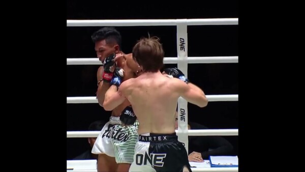 TRIPLE HOOKS  Valerii Strungari KOs Sanit in his ONE Friday Fights debut!