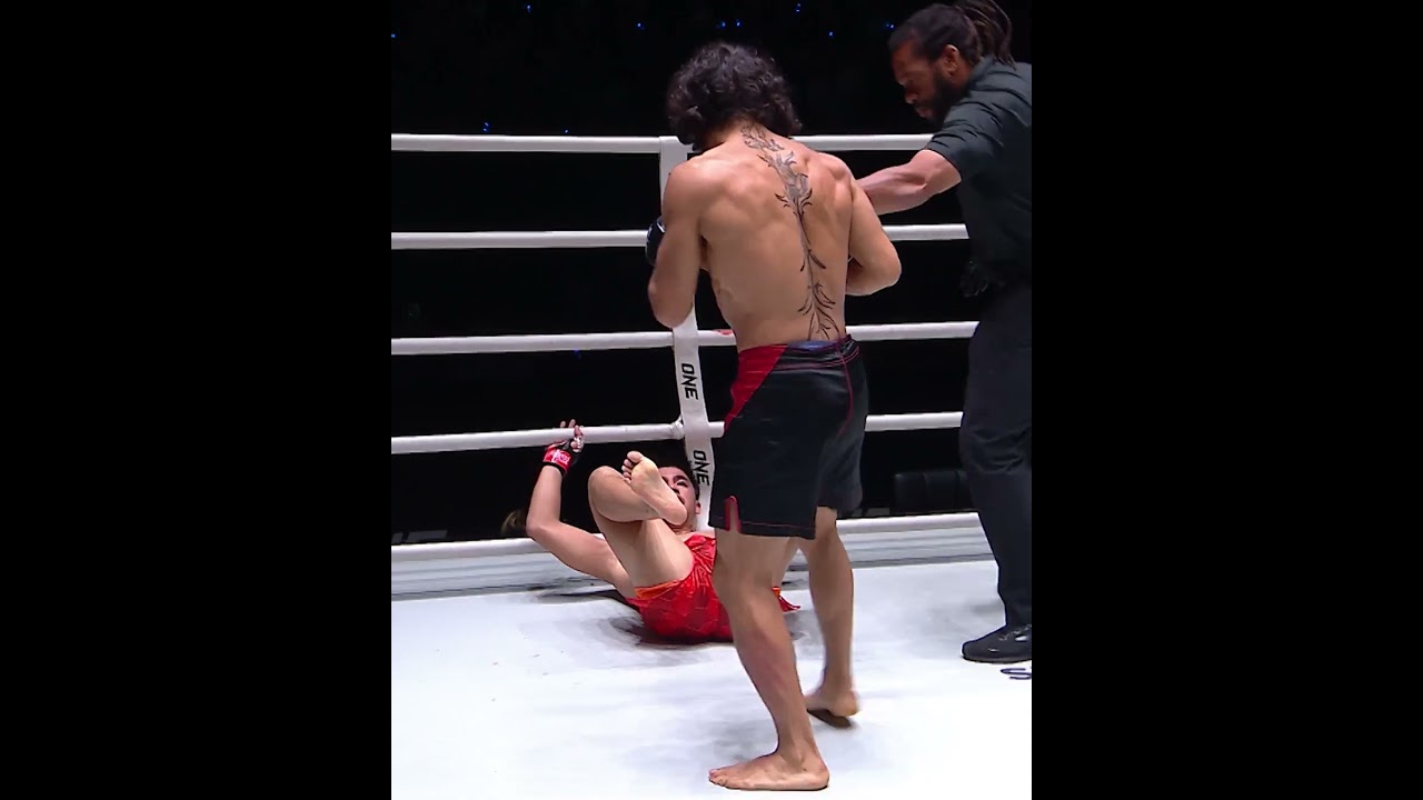 VICTORY BY SUBMISSION  Enkh Orgil Baatarkhuu pulled out all the stops against Jhanlo Mark Sangiao