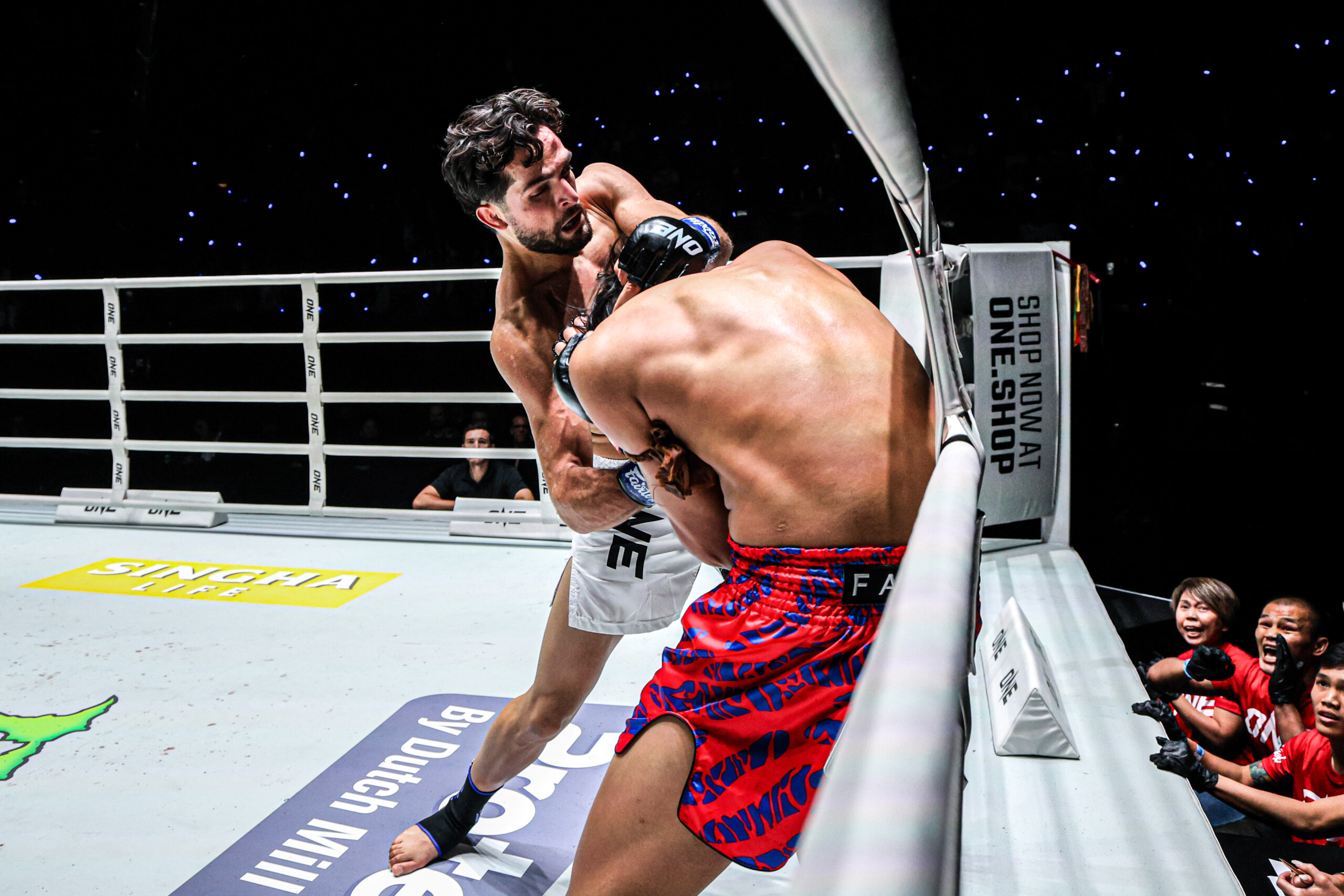 Ali Kelat Petkhaokradong Lukjaomaesaithong ONE Friday Fights 136 8