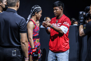 Duangdawnoi Looksaikongdin Regan Gowing ONE Friday Fights 137 3