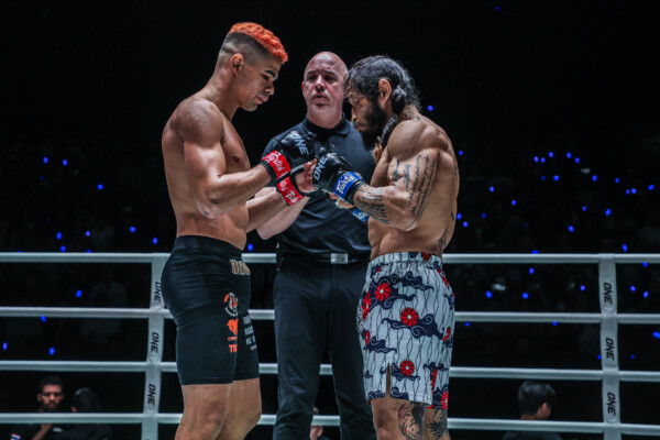 Fabricio Andrade and Enkh-Orgil Baatarkhuu touch gloves before their MMA World Title fight