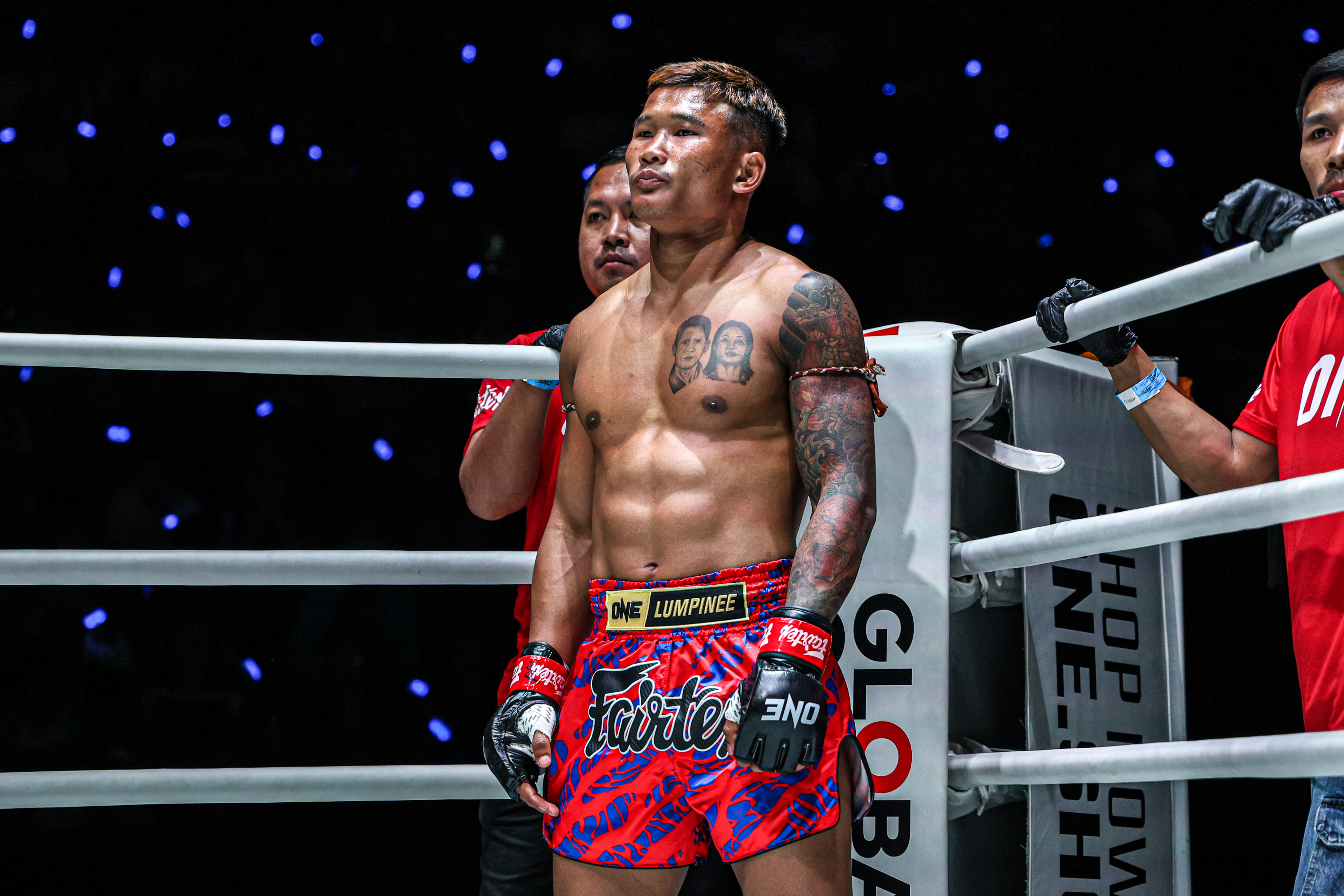 PTT Apichart Farm Kulabdam Sor Jor Piek Uthai ONE Friday Fights 137 3.jpg