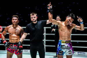 PTT Apichart Farm Kulabdam Sor Jor Piek Uthai ONE Friday Fights 137 5