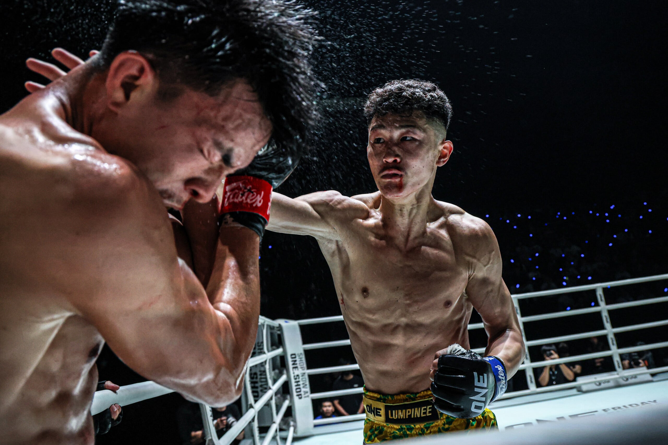Shimon Yoshinari lands a right hand on Dedduanglek TDed99 at ONE Friday Fights 137