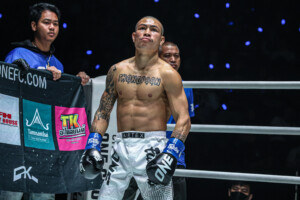Zhang Peimian Thongpoon PK Saenchai ONE Friday Fights 137 7