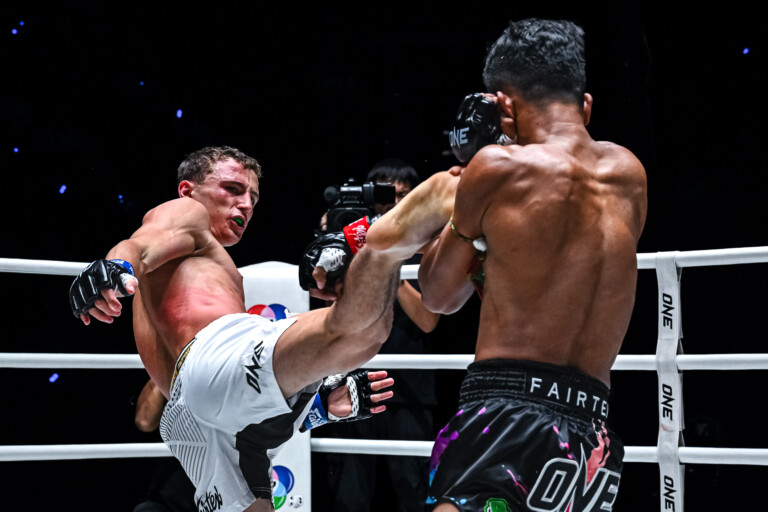 Rustam Yunusov Khunponnoi Sor Sommai ONE Friday Fights 139 9