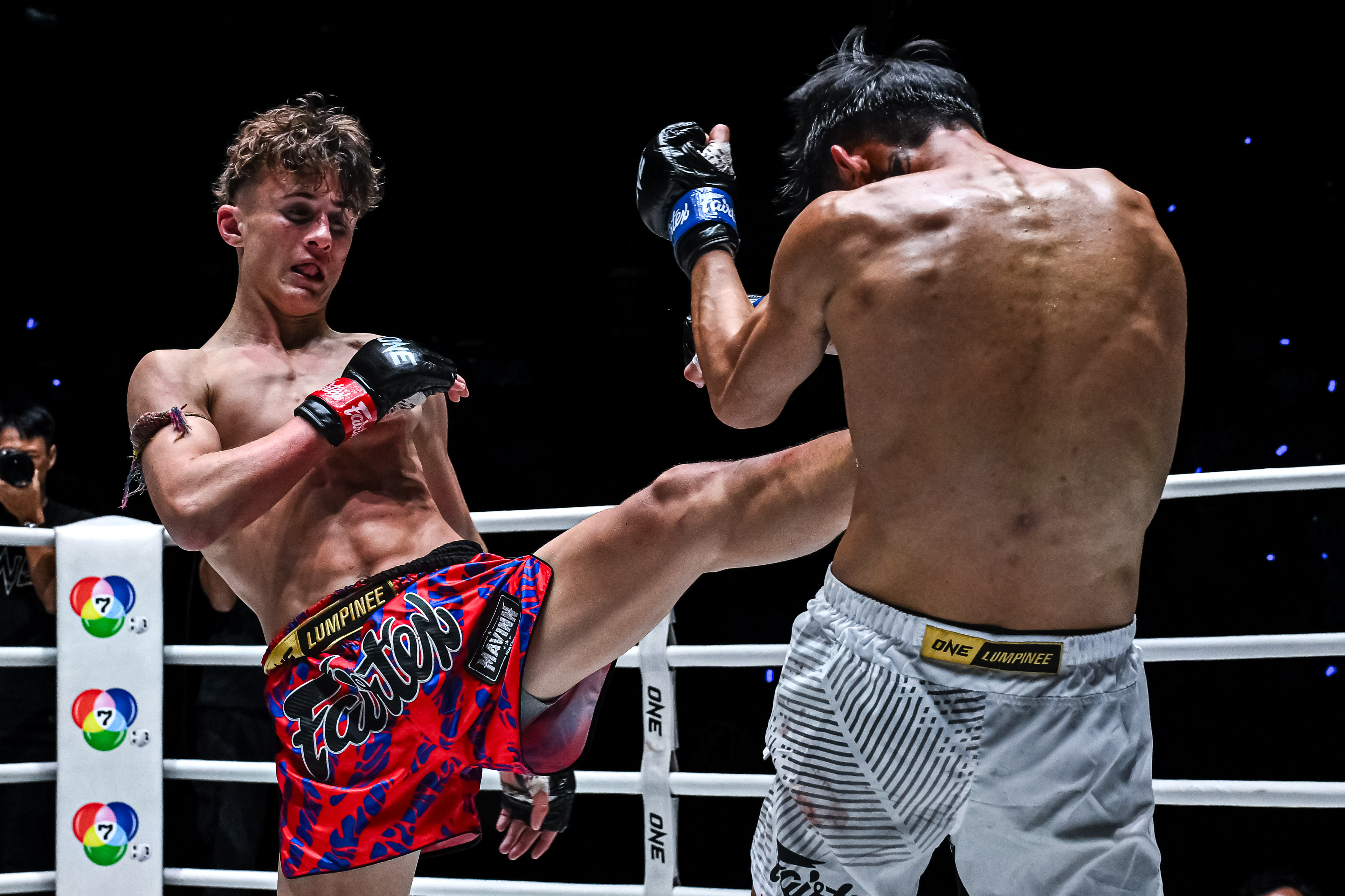 Sandro Bosi Petsangwan Sor Samarngarment ONE Friday Fights 139 8