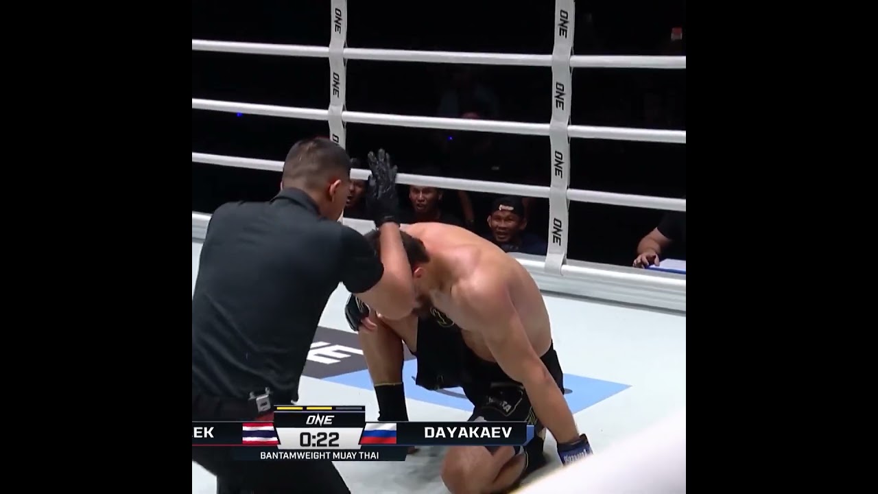 Absolute MADNESS  Rambolek shuts down Abdulla Dayakaev in Round 2 for his fifth straight win!