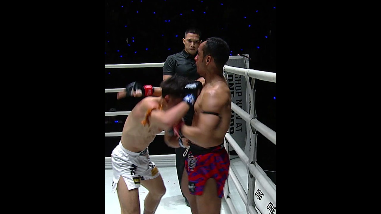 AGELESS Wonder  Watch Sam A turn back the clock and put on a striking clinic against Jaosuayai!