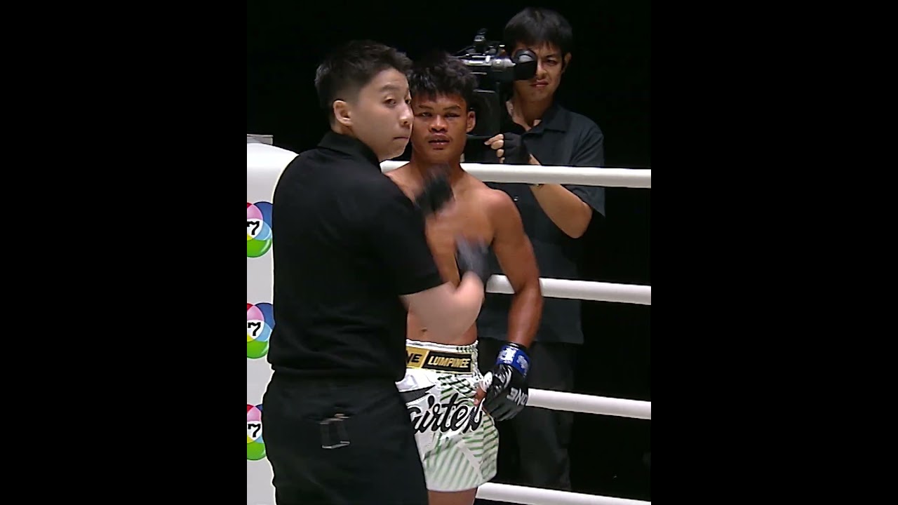 INSANE FINISH Relive the Muay Thai firefight between Payaksurin and Face at ONE Friday Fights 112!