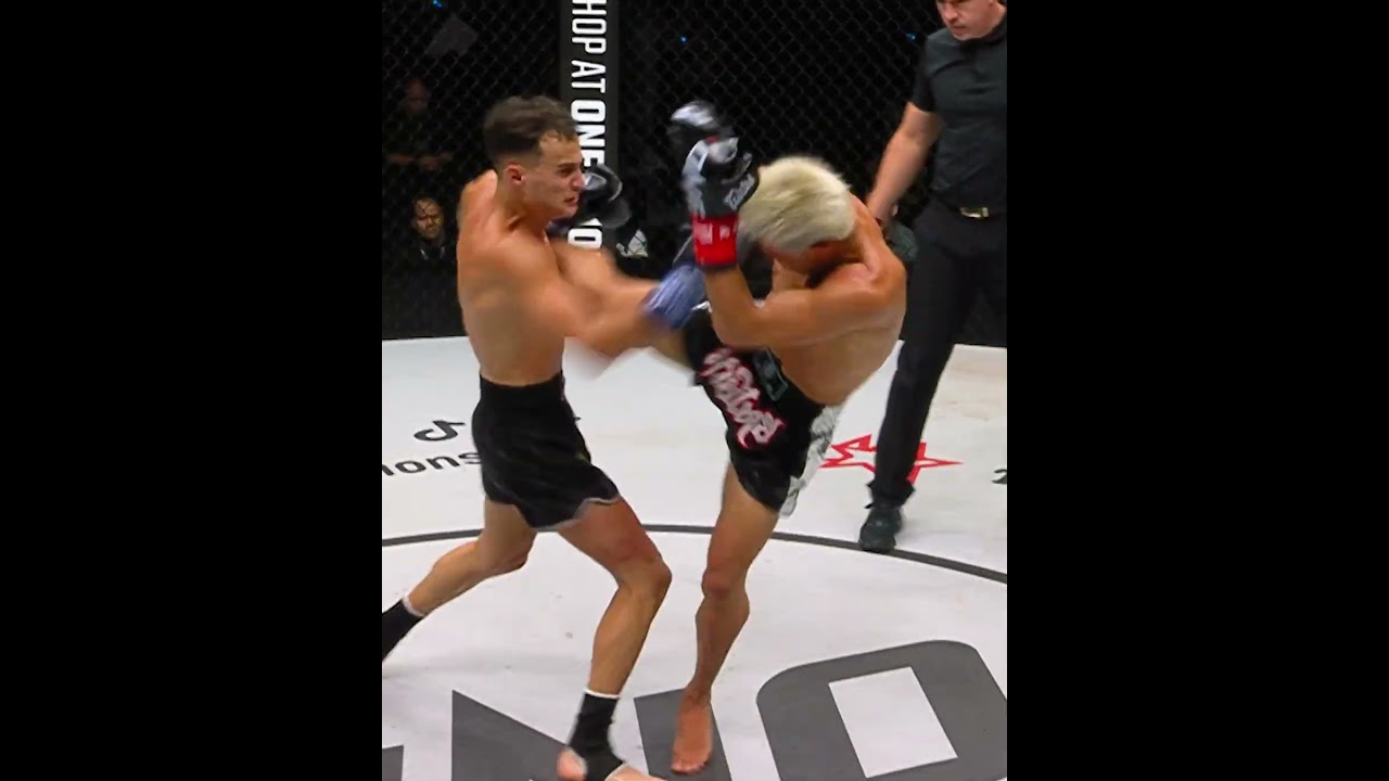 LIGHTNING speed ⚡️Jonathan Di Bella and Zhang Peimian threw down in an epic kickboxing banger!